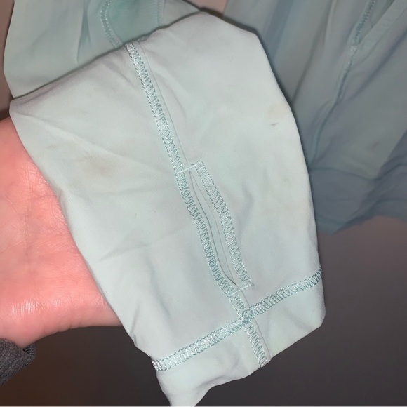 Lululemon Runbeam Hoodie Aquamarine / Power Purple - Picture 9 of 12